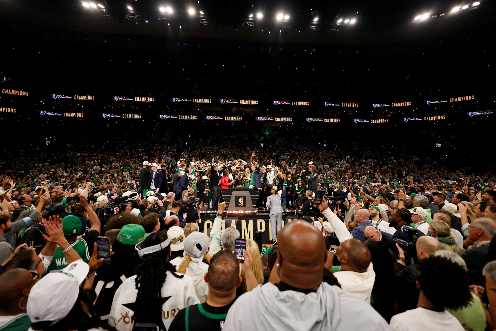 企业家投票凯尔特人取胜NBA明星球员现优势的简单介绍